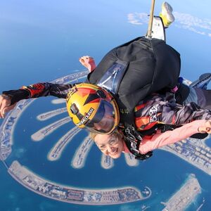 Veranstaltung: Dubai: Skydive over The Palm + Photos and Video, Dubai Skydive in Dubai