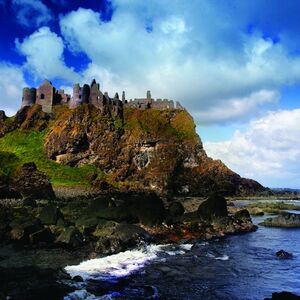 Veranstaltung: Giant's Causeway & Belfast City: Day Tour with Admission to Attractions, Cliffs of Moher Tours from Dublin in Dublin