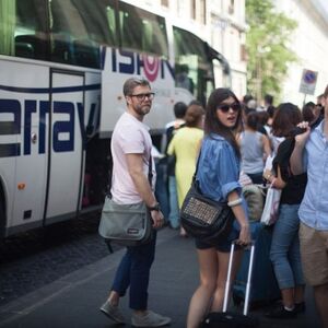 Veranstaltung: Roma: Trasferimento in bus navetta di sola andata dall'aeroporto di Fiumicino a Roma Termini, Airport Transfer Rome (Fiumicino) in Rome