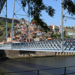 Veranstaltung: Tour de vinhos pelo Porto com visita a cave e provas incluídas, Ponte D. Luís I in Porto