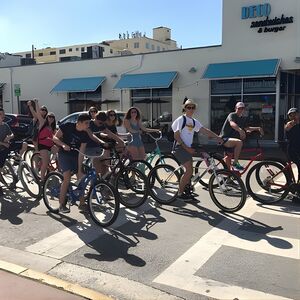 Veranstaltung: Small-Group Tour: South Beach by Bicycle, 1401 Washington Ave in Miami Beach