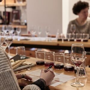 Veranstaltung: Athens: Wine Workshop + Tastings, Athens Food Tours in Athens