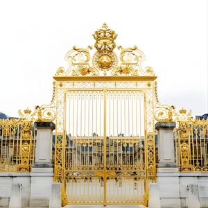 Veranstaltung: Small Group VIP Versailles Bike Tour from Paris with King's Apartments Access, 1 Av. Emile Zola in Paris