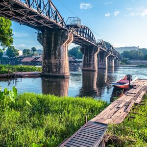 Veranstaltung: From Bangkok: Erawan National Park Tour - Erawan Waterfall & River Kwai Bridge, Day Trips from Bangkok in Bangkok