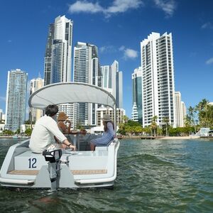 Veranstaltung: Gold Coast: Private Electric Boat Rental, Sea World Cruises in Main Beach