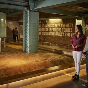 Veranstaltung: Guinness Storehouse & Jameson Distillery: Guided Tour with Tastings + Drinks, Jameson Distillery in Dublin