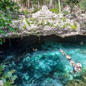 Veranstaltung: Ruinas Mayas de Tulum, Cenote y Snorkel: Visita Guiada, Entrada, Transporte + Comida, Day Trips from Riviera Maya in Playa del Carmen