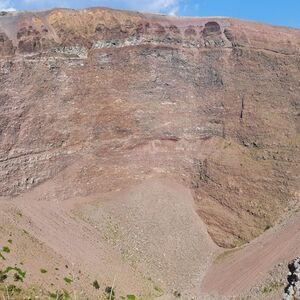 Veranstaltung: Pompei e il Vesuvio: Tour da Napoli + degustazione di vini, Mount Vesuvius in Ercolano