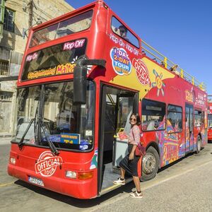 Veranstaltung: Malta Hop-On Hop-Off Bus Pass + Harbour Cruise, Valletta City Gate in Valletta