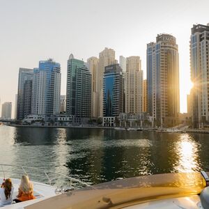 Veranstaltung: Dubai Harbour: 1 Hour Yacht Tour - Dubai Marina, JBR + Ain Dubai, Dubai Cruises in Dubai