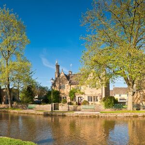 Veranstaltung: Cotswolds: Guided Day Tour from London + Lunch, Cotswold Tours from London in London