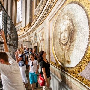 Veranstaltung: Audio tour della Basilica di San Pietro e della Cupola, St. Peter's Basilica in Rome