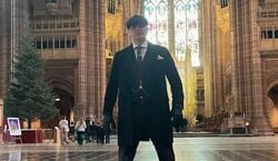 Veranstaltung: Liverpool: Guided Peaky Blinders Sites Tour + 48-Hr Hop-on Hop-off Bus Pass, Liverpool Botanical Gin Garden in Liverpool