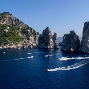 Veranstaltung: Capri e Sorrento: Tour in barca da Napoli + degustazione di gelato, Day Trips from Naples in Naples