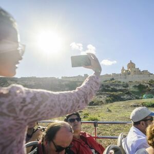 Veranstaltung: Malta Hop-On Hop-Off Bus Pass + Harbour Cruise, Valletta City Gate in Valletta