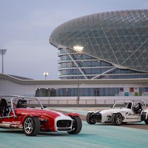 Veranstaltung: Yas Marina Circuit: Formula Yas 3000 or Caterham Seven 360 Driving Experience, North Oasis - Yas Marina Circuit in Abu Dhabi