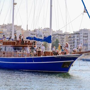 Veranstaltung: Athens: Riviera Sunset Party Boat with Drinks and Snacks, Athens Cruises in Piraeus