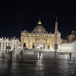 Veranstaltung: Basilica di San Pietro e Grotte: Tour guidato espresso, St. Peter's Basilica in Rome