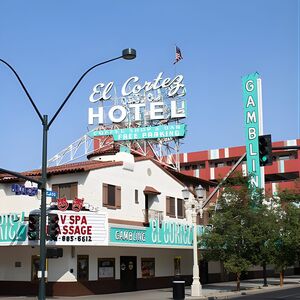 Veranstaltung: Original Las Vegas: The Fremont Street Experience Walking Tour, Downtown Container Park in Las Vegas