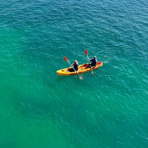 Veranstaltung: Caverna de Benagil: Passeio guiado de caiaque na praia de Benagil, Benagil Kayak Rentals in Lagoa