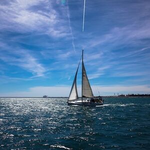 Veranstaltung: Experiencia velero Barcelona: 90 minutos + Vermú, Moll de Mestral in Barcelona