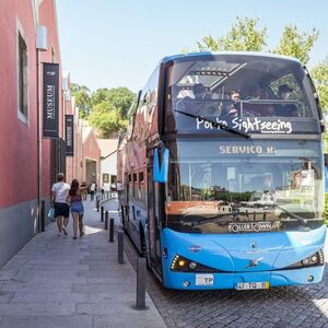 Veranstaltung: Porto: Ônibus hop-on hop-off de 48 horas + visita à adega, Porto Helicopter Tours in Porto