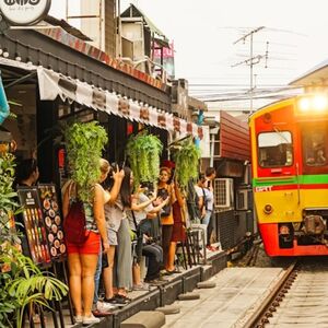 Veranstaltung: Grand Palace, Damnoen Floating Market & Maeklong Railway Market: Full-Day Tour, The Grand Palace in Bangkok