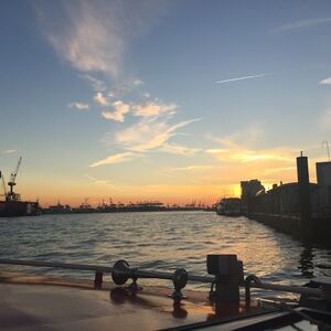 Veranstaltung: Hamburger Hafen: 90-minütige Lichterfahrt auf Deutsch, Hamburg in hamburg