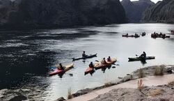 Veranstaltung: Colorado River Full Day Kayak Tour from Las Vegas, Hoover Dam Lodge and Casino in Boulder City