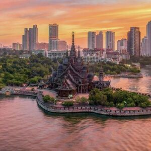 Veranstaltung: Sanctuary of Truth & Pattaya Floating Market: Guided Day Trip from Laem Chabang, Sanctuary of Truth Museum in Pattaya