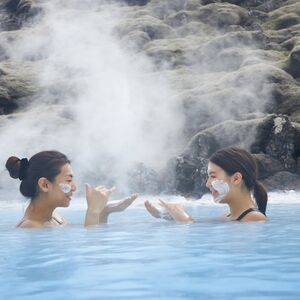 Veranstaltung: Blue Lagoon: Comfort Admission + Drink, Towel and Mud Mask, Blue Lagoon in Grindavík