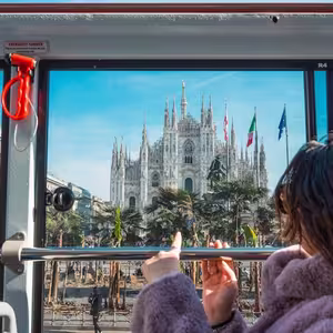 Veranstaltung: Gray Line Tour aperto di Milano: Tour in autobus Hop-on Hop-off, Milan Bike Tours in Milan