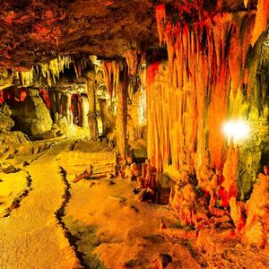 Veranstaltung: Nerja y Frigiliana: Tour guiado desde Granada, Caves of Nerja in Nerja