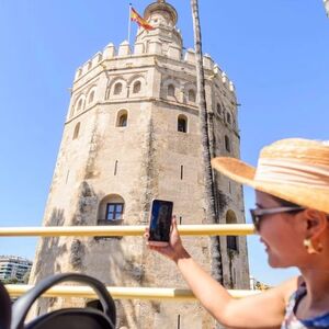 Veranstaltung: Sevilla: CitySightseeing Autobús Hop-on Hop-off, Museo del Flamenco + Alquiler de Bicicletas, Costurero de la Reina in Sevilla