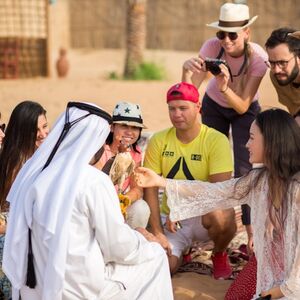 Veranstaltung: Dubai Hot Air Balloon Flight with Breakfast & Camel Ride, Dubai Hot Air Balloon Tours in Dubai