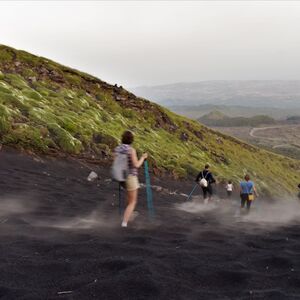 Veranstaltung: Escursione sull'Etna al mattino o al tramonto e visita alla Grotta della Lava, Mount Etna in Nicolosi