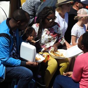 Veranstaltung: Mandurah's Pirate Ship: 1.5-Hour Scenic Lunch Cruise, Pirate Ship Mandurah in Mandurah