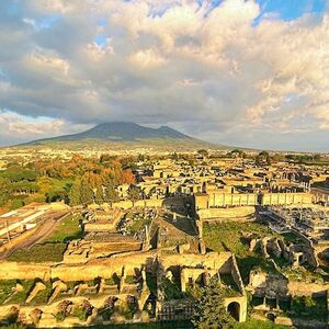 Veranstaltung: Vesuvio e Pompei: Biglietti d'ingresso + Trasferimento opzionale, Naples Audio Guides in Naples