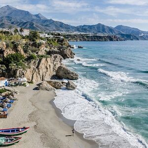 Veranstaltung: Costa Tropical y Cueva de Nerja: Excursión de un día desde Granada + Comida, Caves of Nerja in Nerja