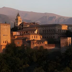 Veranstaltung: Alhambra: Visita Guiada con Espectáculo Flamenco y Bebida + Transporte desde Granada, Alhambra in Granada