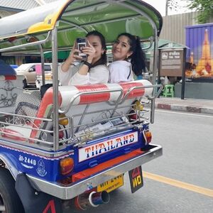 Veranstaltung: Bangkok: Tuk Tuk Tour + Longtail Boat Cruise, The Grand Palace in Bangkok