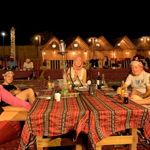 Veranstaltung: Dubai: Premium Sunset Safari, Quad Bike, Sandboard + BBQ Dinner, Dubai Desert Safari in Dubai