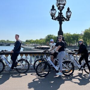 Veranstaltung: Paris : Visite guidée de l'après-midi en E-Bike pour petits groupes, Paris Bike Tour in Paris