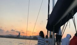 Veranstaltung: Salida privada en velero (Aperitivo y Bebidas incluidas), Port Olímpic in Barcelona