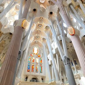 Veranstaltung: Park Güell y Sagrada Familia: Entrada + Guía chino, japonés, coreano o inglés, Park Güell in Barcelona