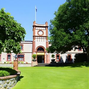 Veranstaltung: Hop-On Hop-Off Barossa Valley Wine Region Tour from Adelaide, Stamford Plaza Adelaide in Adelaide