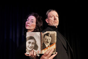 Veranstaltung: Annes Kampf - Anne Frank vs. Adolf Hitler, Parktheater Lahr in Lahr/Schwarzwald