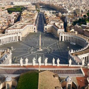 Veranstaltung: Basilica di San Pietro, Cupola, Grotte Vaticane: Tour Guidato (Gruppi Ristretti), St. Peter's Basilica in Rome