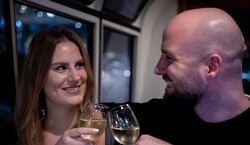 Veranstaltung: Amsterdam: Wine + Cheese Canal Cruise, Amsterdam Canal Cruises in Amsterdam