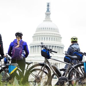 Veranstaltung: Washington DC: Monuments at Night Bike Tour, Unlimited Biking Washington in Washington